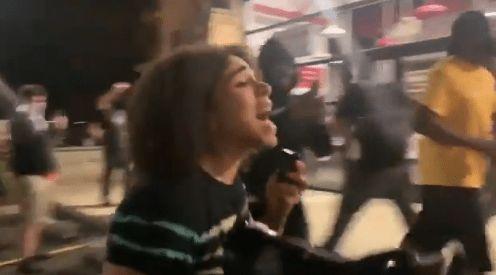 搞女人视频,网络传播的隐秘角落  第2张