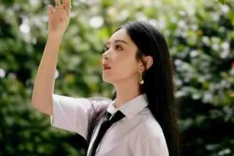 娱乐圈头号吃瓜风,揭秘明星幕后那些事儿  第3张